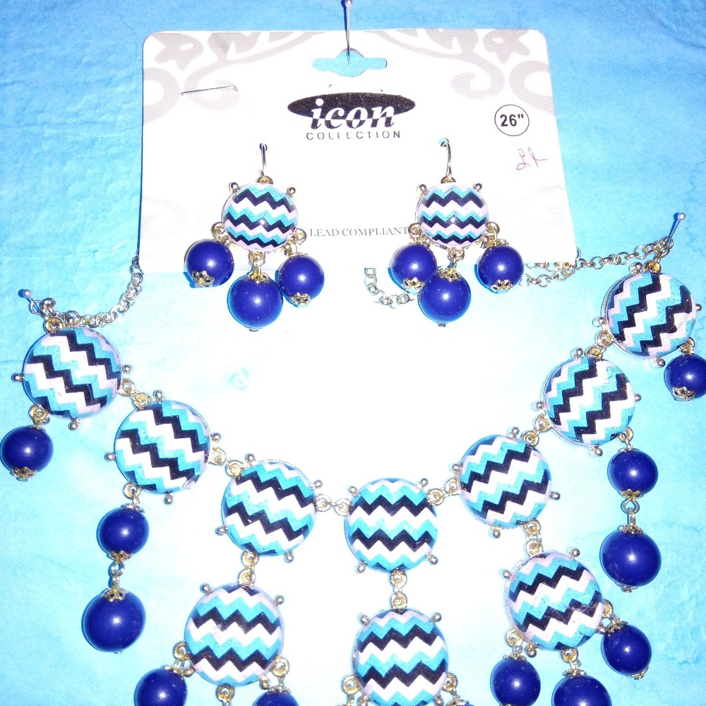 🆕 Necklace & earring set💠 chevron pattern